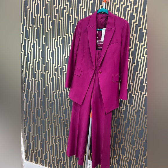 NWT THEORY PANTSUIT - Picture 1 of 9